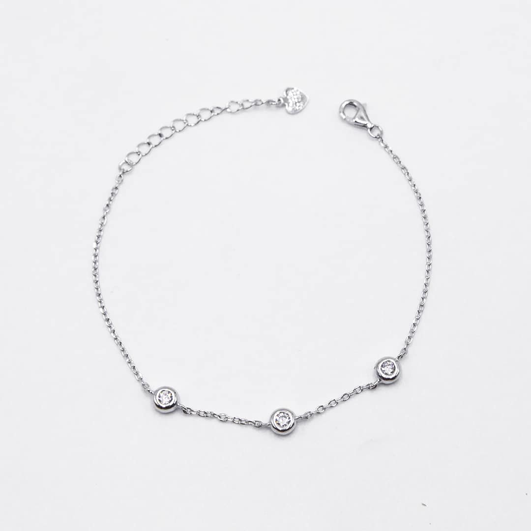 PULSERA TRES CHATONES